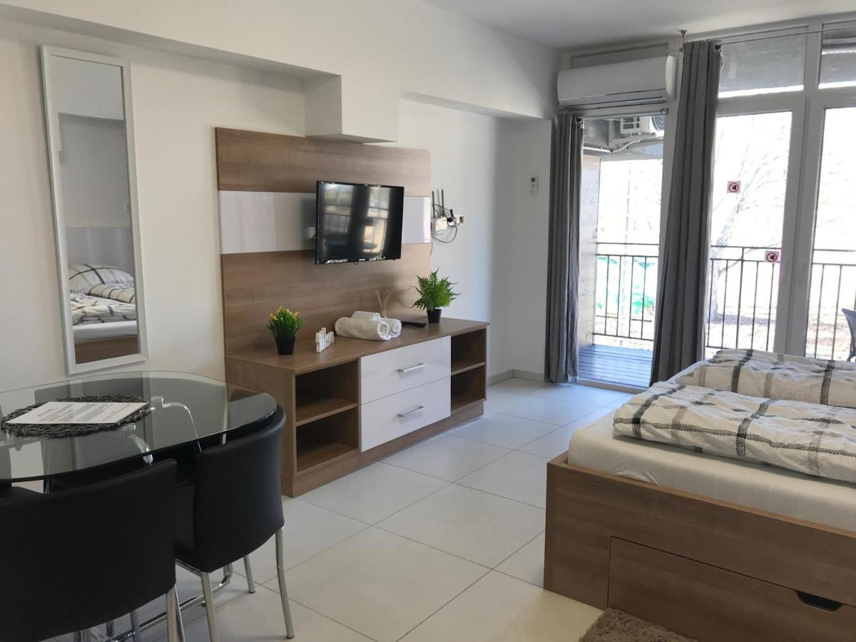 Tisza Gyongye Apartmanhaz Apartment Szeged Exterior photo