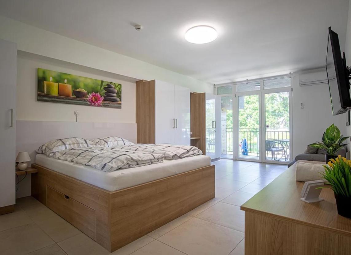 Tisza Gyongye Apartmanhaz Apartment Szeged Exterior photo