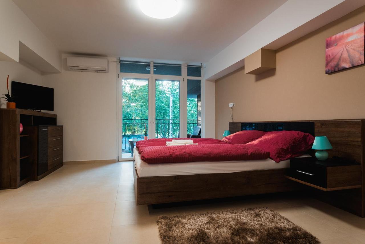 Tisza Gyongye Apartmanhaz Apartment Szeged Exterior photo