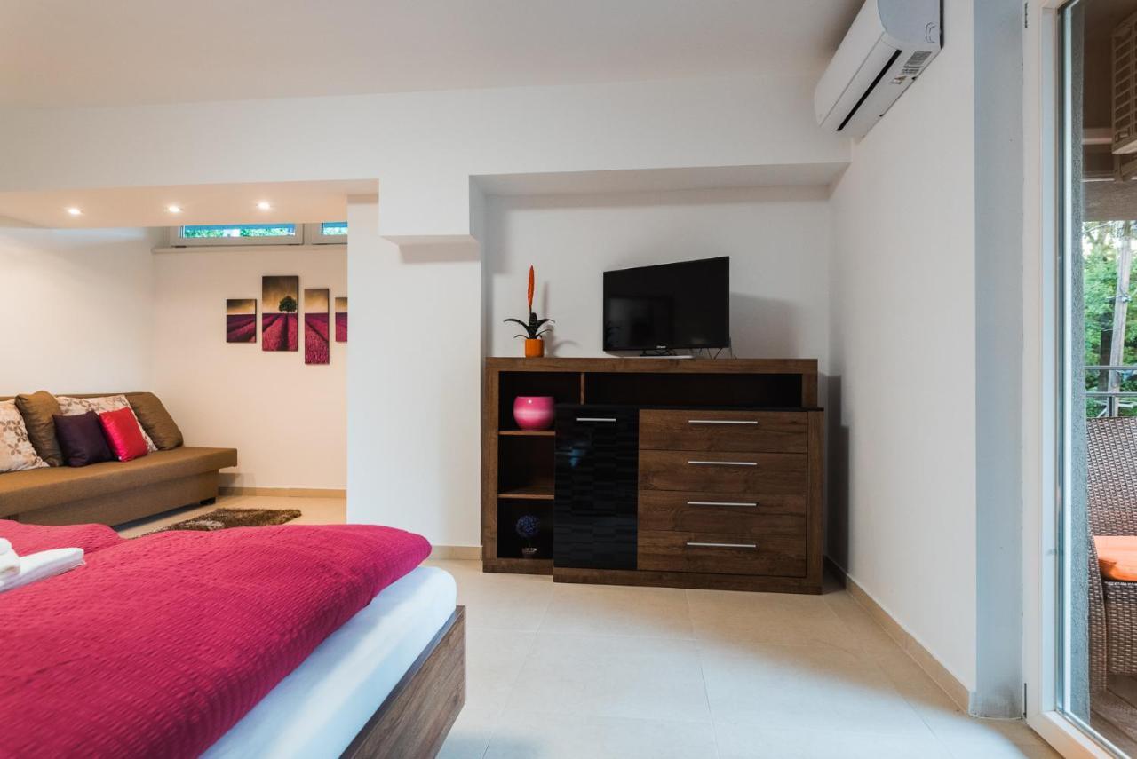 Tisza Gyongye Apartmanhaz Apartment Szeged Exterior photo